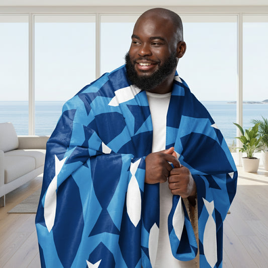 Ocean Fish Sherpa Blanket – Coastal Comfort with a Splash of Style